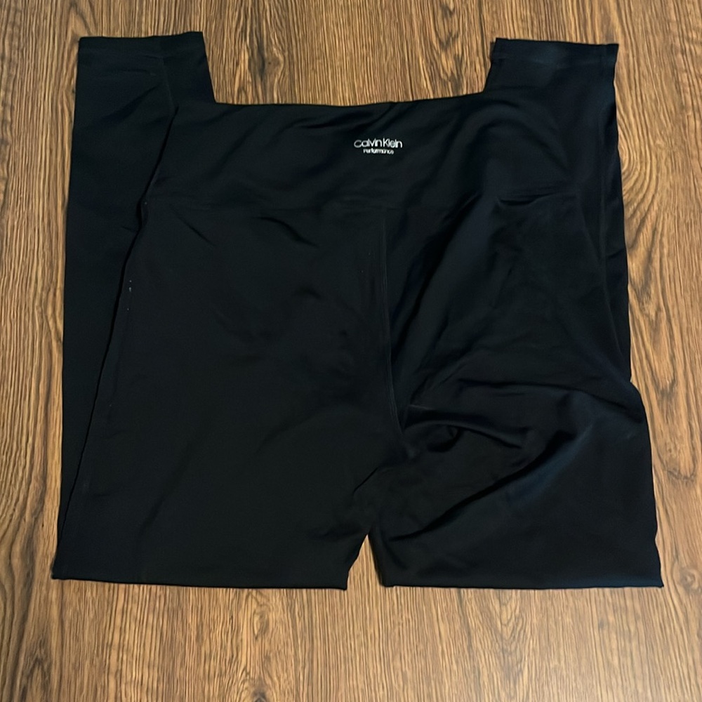 Calvin Klein Performance Cropped Black Leggings 💖 - Picture 2 of 12